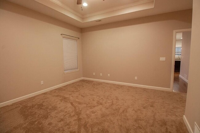 Building Photo - 7413 Rosedown Dr