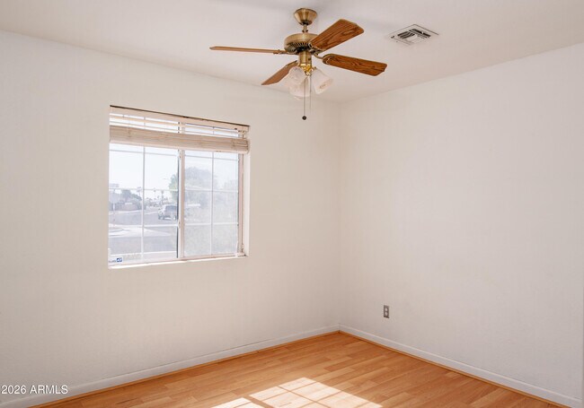 Building Photo - 15861 N 20th St