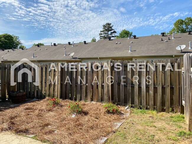 Building Photo - Townhome for Rent in Bessemer!  View with 48 Hours Notice!