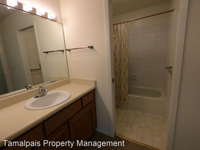 Building Photo - 1 br, 1 bath House - 540 Seaver Drive