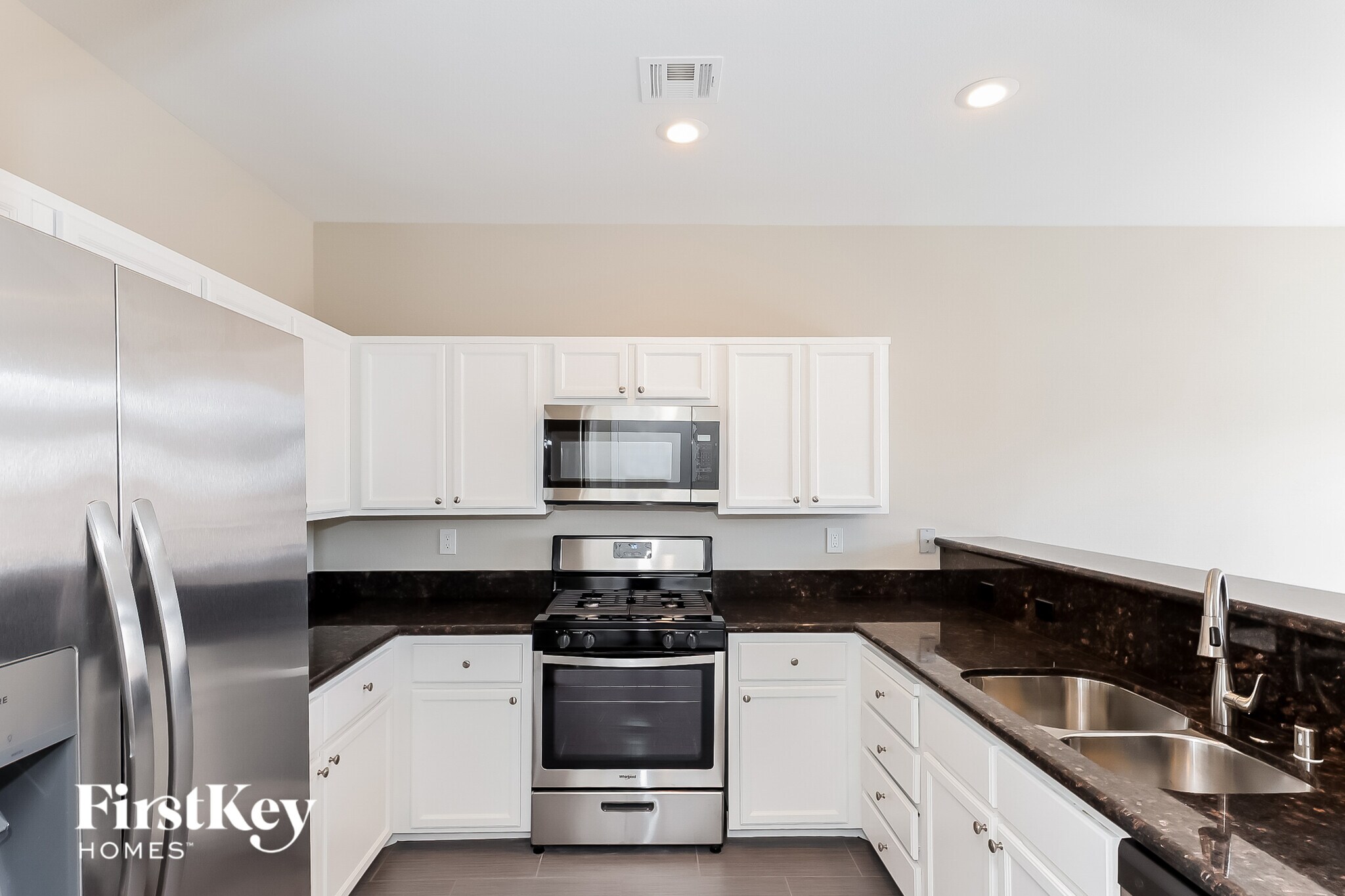 Building Photo - 9964 S Trailing Vine St