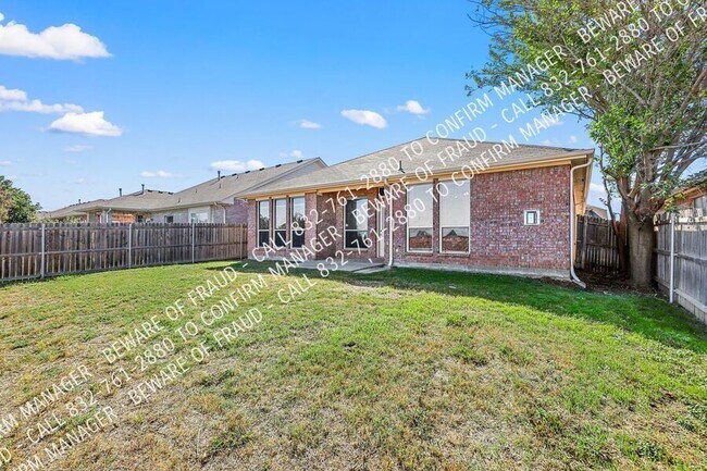 Building Photo - 2021 Haylee Dr