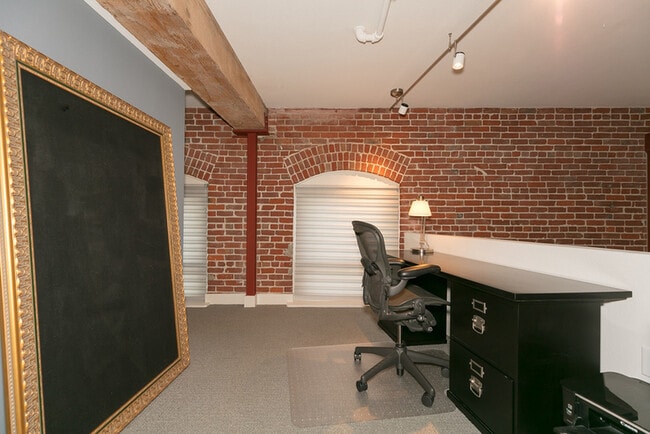 Building Photo - 400 Spear St