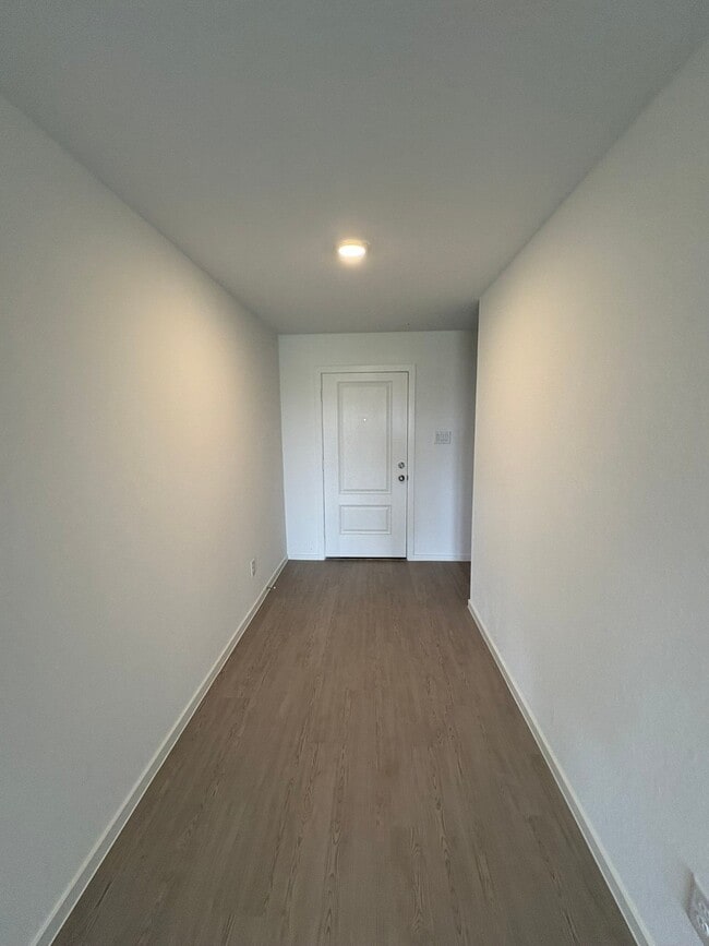 Building Photo - 16810 Great Highlands Dr