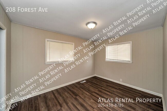 Building Photo - 208 Forest Ave