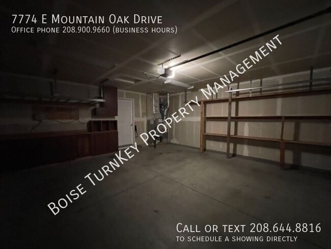 Building Photo - 7774 E Mountain Oak Dr