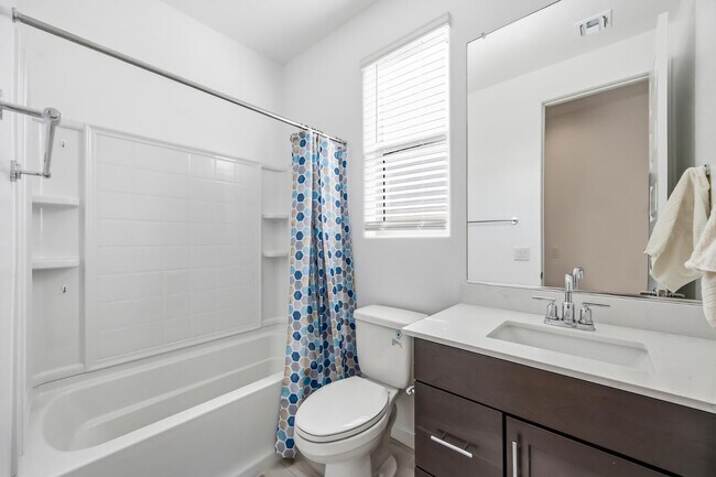 Building Photo - 2053 W Sienna Bouquet Pl
