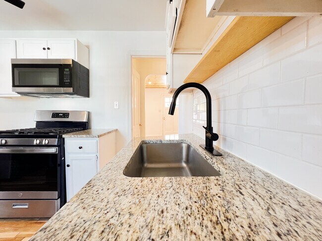 Building Photo - 4530 Wood Ave