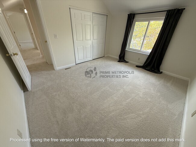 Building Photo - 2346 Montezuma Dr