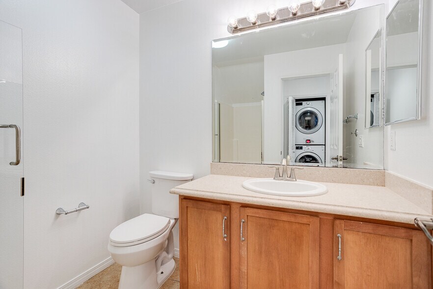Building Photo - 28566 Herrera St