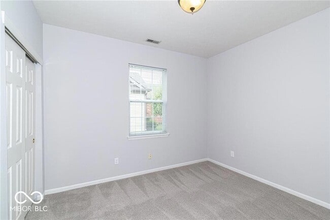 Building Photo - 10272 Lakeland Dr