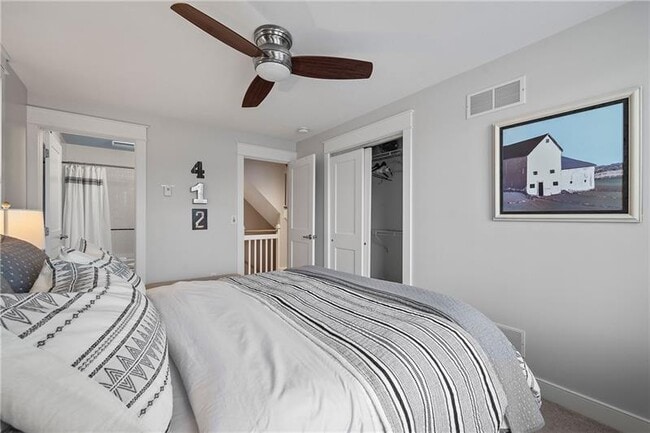 Building Photo - 706 Ivy St