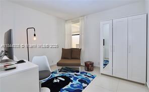 Building Photo - 20350 W Country Club Dr