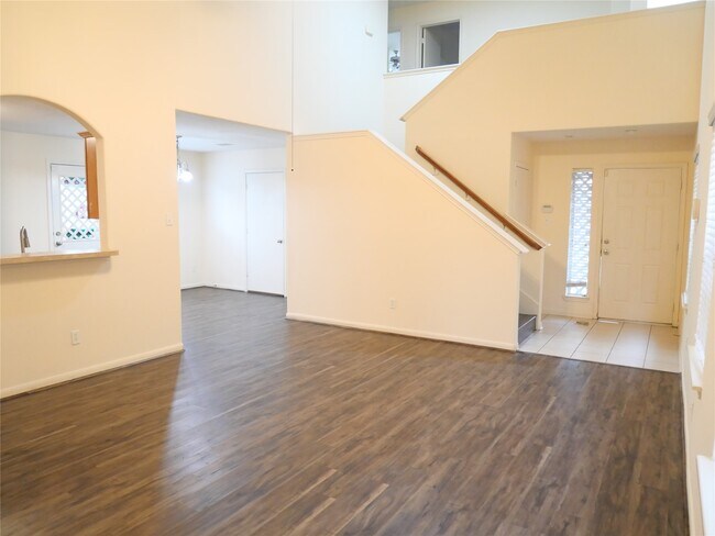 Building Photo - 14915 Aberdeen Meadow Lane