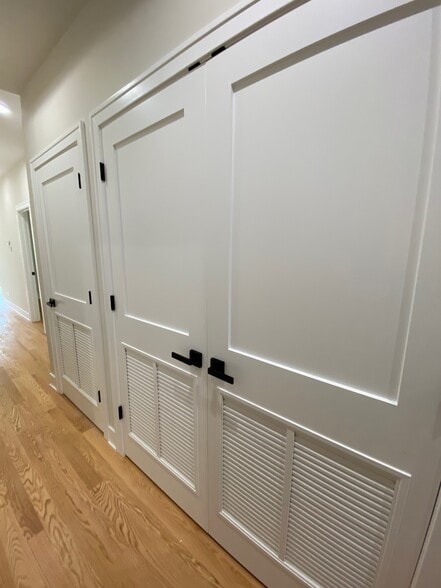 Building Photo - 1055 W Pratt Blvd