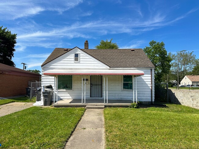 Primary Photo - Fully Updated 3 Bedroom Single Family Home