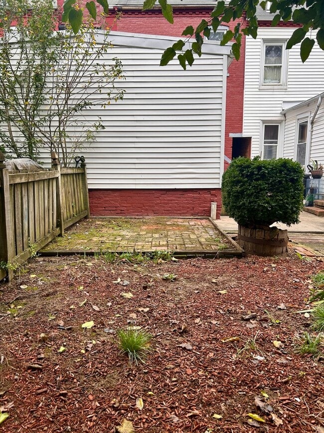 Building Photo - Beautifully Updated Home in Lancaster City!