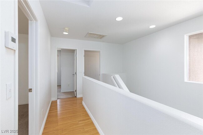 Building Photo - 7859 Windhamridge Dr