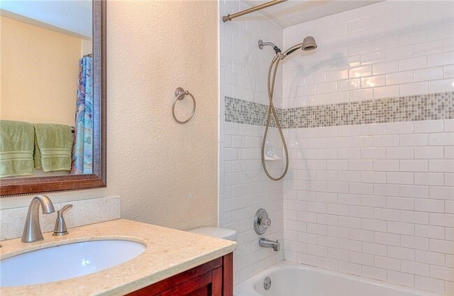 Building Photo - 4290 Gulfstream Dr