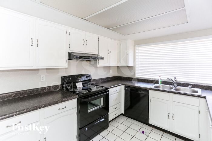 Building Photo - 5339 W Cholla St