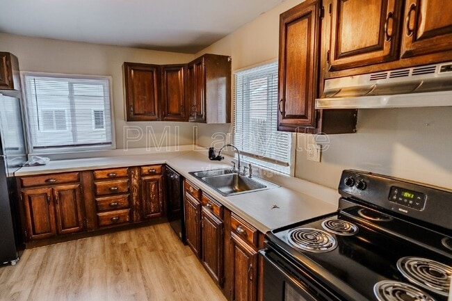 Building Photo - 409 S 15th St