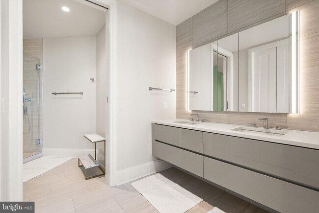 Building Photo - 7887 Jones Branch Dr