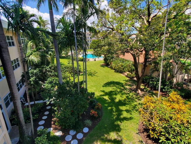 Building Photo - 1481 S Ocean Blvd