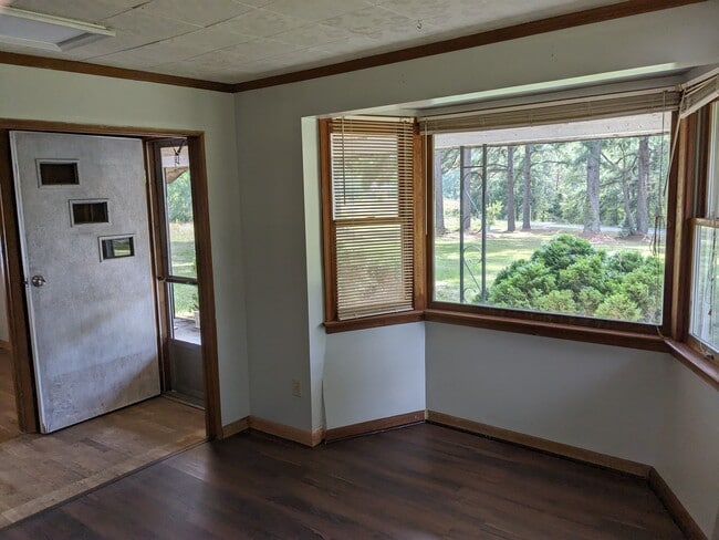 Building Photo - 20655 Monrovia Rd