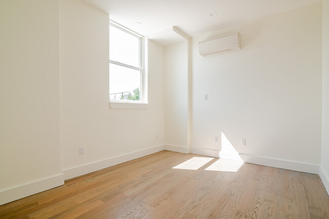 Building Photo - 2909 Albemarle Rd