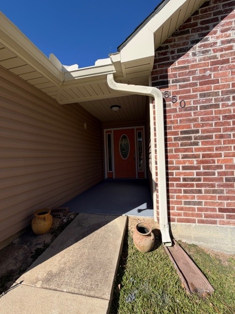 Building Photo - 550 Dewey Rd