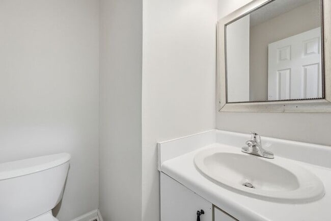 Building Photo - 1442 Parkside Club Dr NW