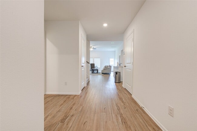 Building Photo - 1496 Twilight Grn Dr