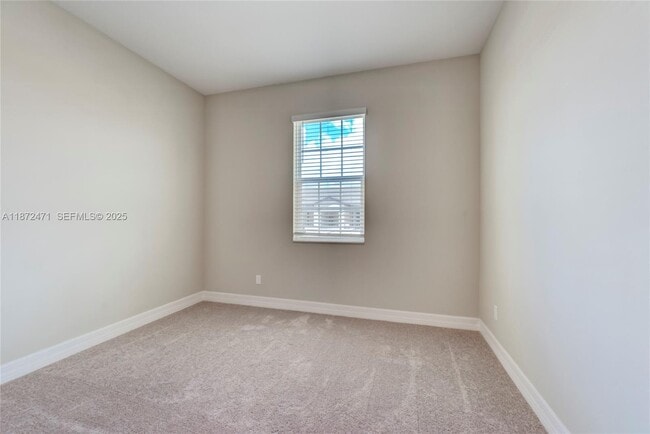 Building Photo - 1734 Party Pl