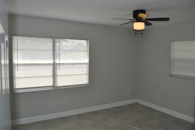Building Photo - Quaint Home with all Tile floors