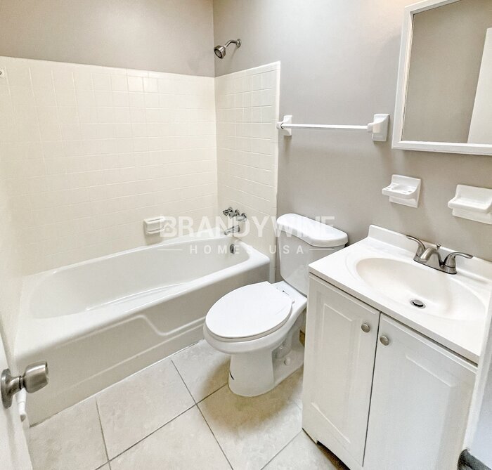 Building Photo - 3916 Bogata Dr N
