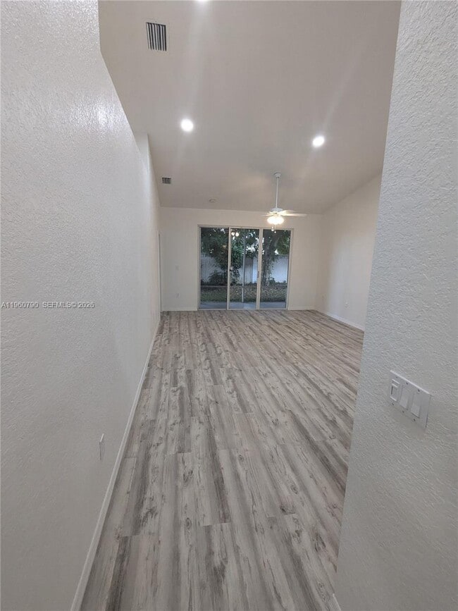 Building Photo - 7700 S Aragon Blvd