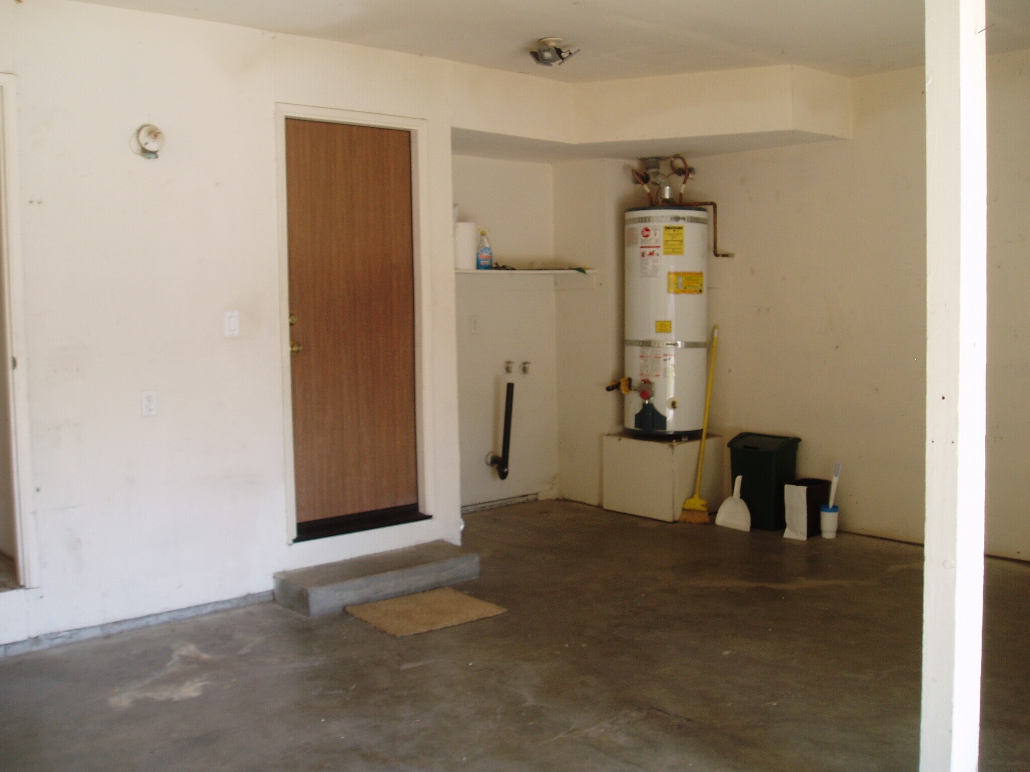Building Photo - 6033 Leafwood Dr
