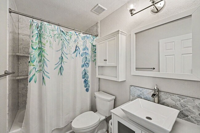 Building Photo - Fantastic Home in the Desirable Sterling Hills Neighborhood