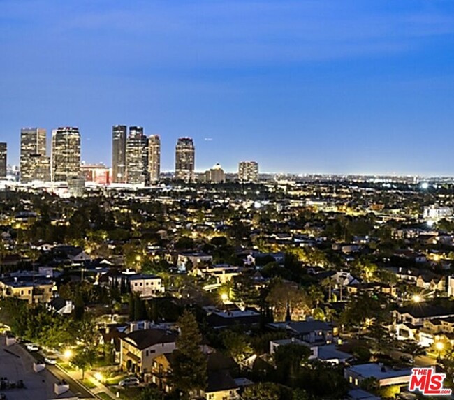 Building Photo - 10750 Wilshire Blvd