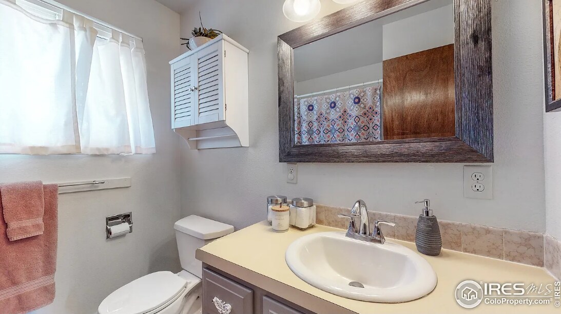 Bathroom 1 - 2840 W 21st St