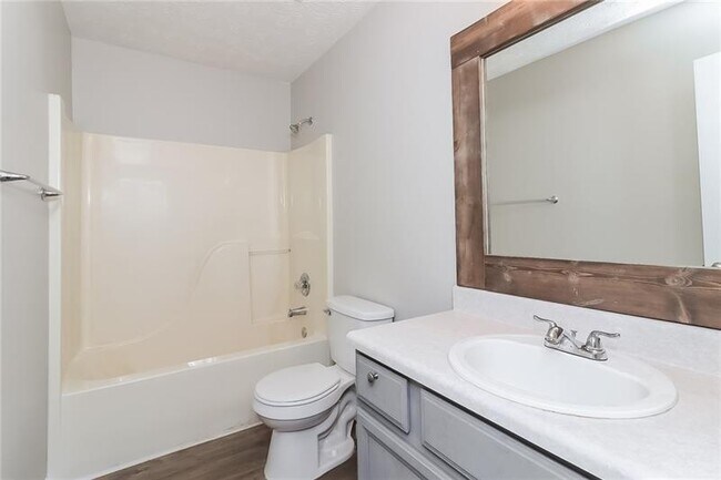 Building Photo - 230 Sweetwater Cir