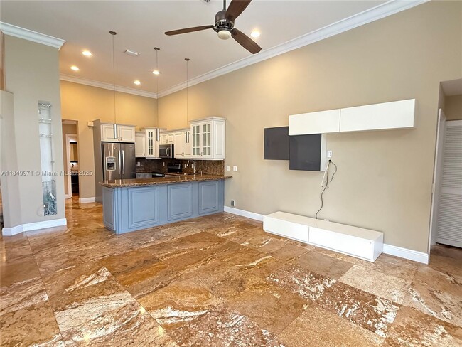 Building Photo - 807 Heritage Dr
