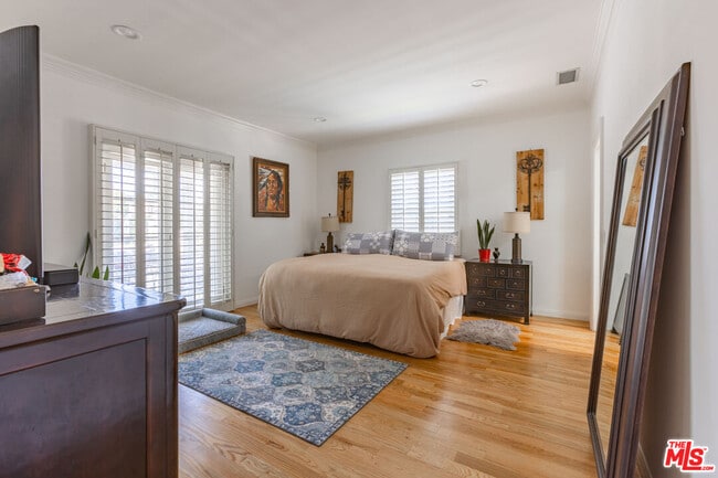 Building Photo - 9660 W Olympic Blvd