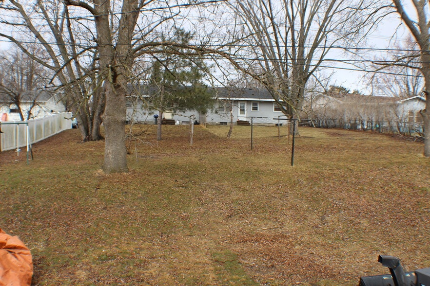 Back yard - 2806 Blakeley Ave