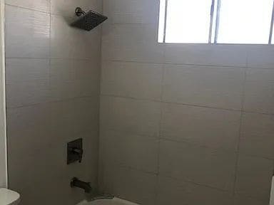 Building Photo - "Charming Burbank 2-Bed, 2-Bath Oasis on North Hollywood Way!"