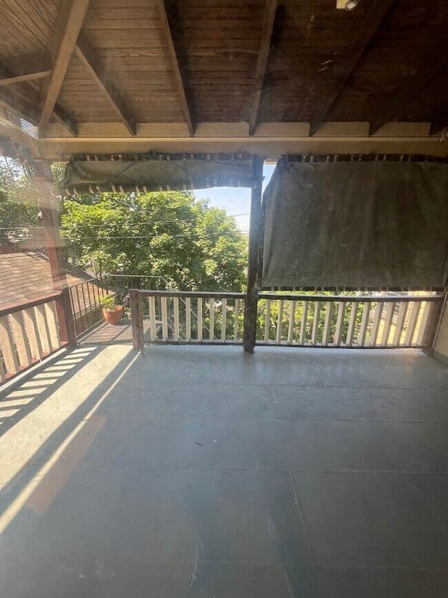 Building Photo - 1324 Perkiomen Ave