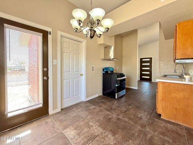 Building Photo - 1217 Iguana Pl