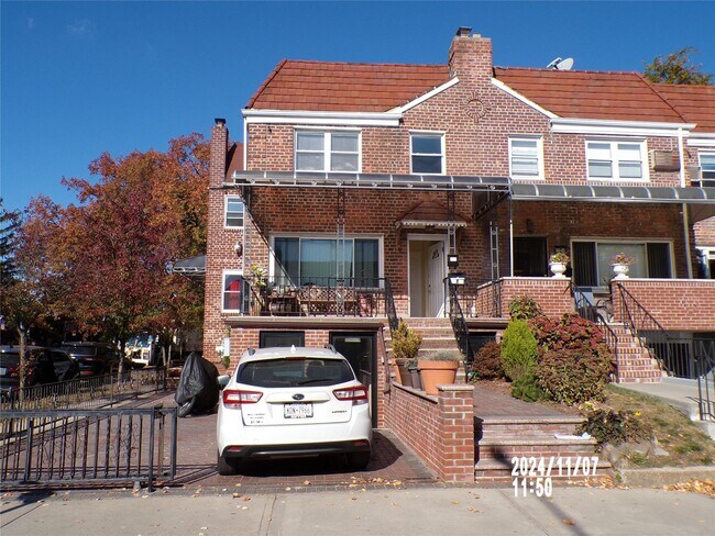 Primary Photo - 141-01 68th Dr