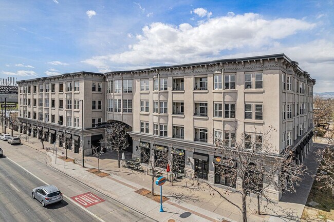 Building Photo - Urban Loft Living in the Heart of Baker W/...