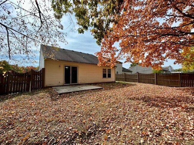 Building Photo - Stunning 3 Bedroom/2 Bath home in Pike Tow...